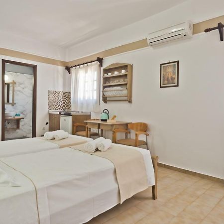 Philoxenia Studios 1 Kerpe Dış mekan fotoğraf