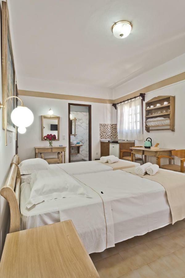 Philoxenia Studios 1 Kerpe Dış mekan fotoğraf